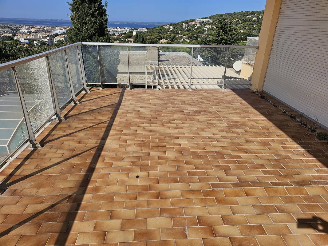 Construction d’une terrasse en carrelage à Béziers