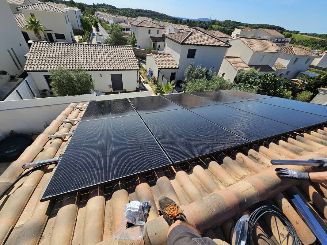 Pose de panneaux solaires à Sète